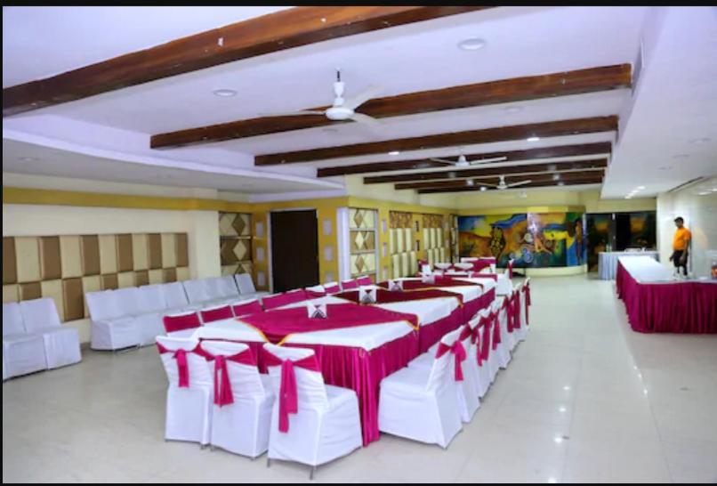 Hotel Ng Paradise Jagadhri Экстерьер фото