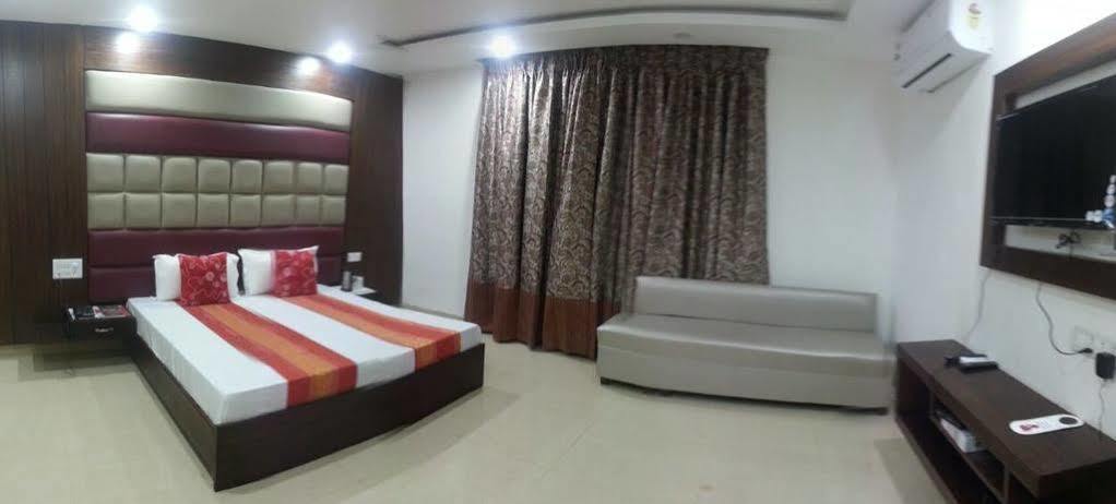 Hotel Ng Paradise Jagadhri Экстерьер фото